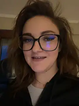 ViviLuu Live XXX-chat