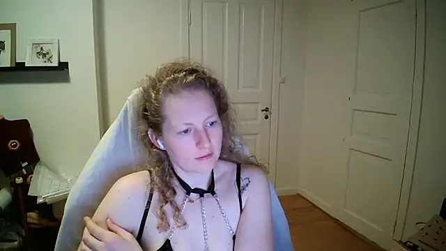 Girlnina-1995 Live XXX-chat