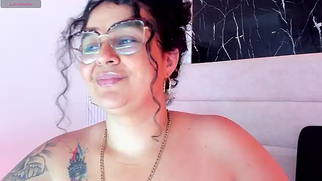 Reginavegaa Chat XXX live