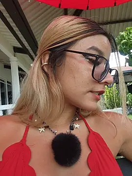 Pretty_roxxyy Chat XXX live