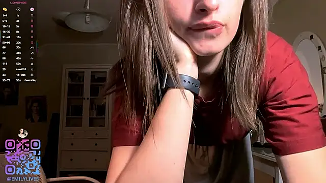 Chat XXX en directo de DarlineBrustera