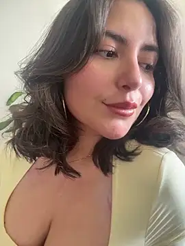 sukhakunis1 Adlı Modelin Web Kamerası Şovu