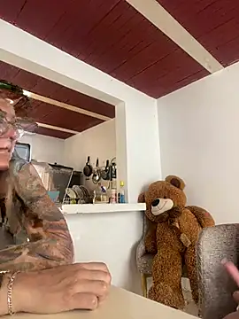 PamelaFtMia Chat XXX live