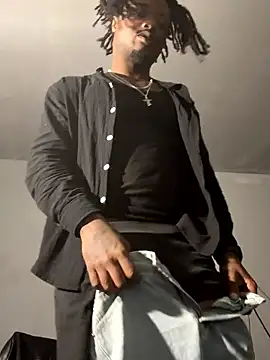 MIGHTYDEMONXXX: διαδικτυακό σόου στην κάμερα