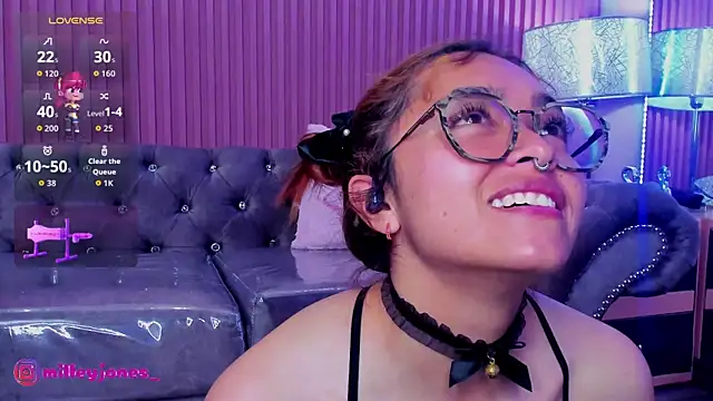 MilleyJones Chat XXX live