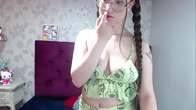 selenabustamante Adlı Modelin Canlı XXX Sohbeti