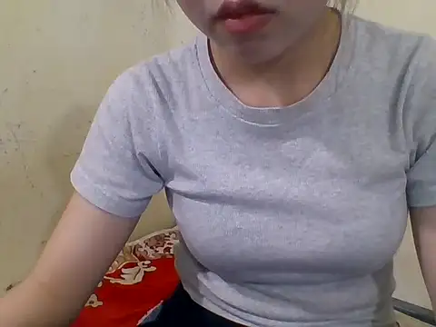 Pokazy przed kamerką – kiraa-007