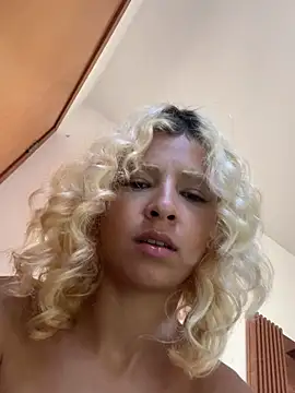 Show de jujubinhahot na webcam