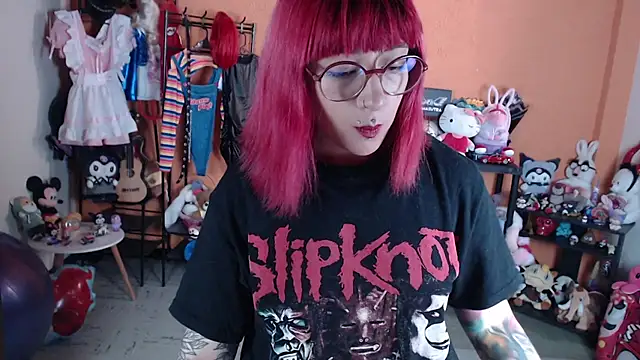 MissMiia2 Adlı Modelin Canlı XXX Sohbeti