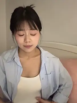 دردشة Nana-3 الجنسية المباشرة