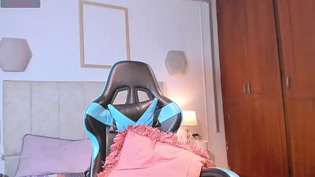 _maria_foxx_'s Live XXX Chat