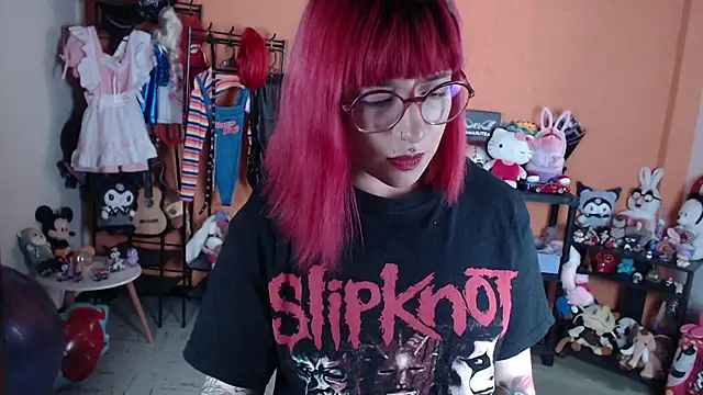 MissMiia2: вебкам-шоу