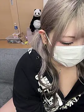 risa_cute Show in webcam