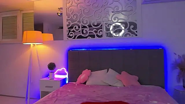 LuisaClover 라이브 XXX 채팅