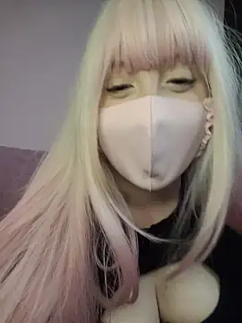 Zuzanna_Pink Adlı Modelin Canlı XXX Sohbeti