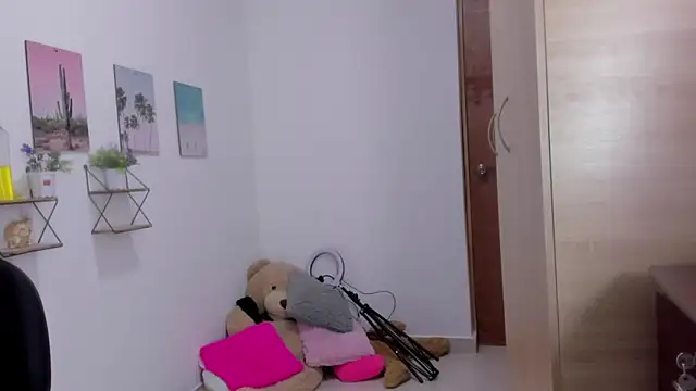 XXX chat uživo modela Emma_lean