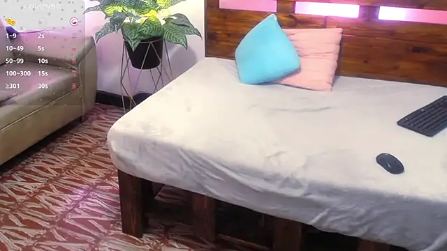 แชท XXX สดของ Yeseniaa25_