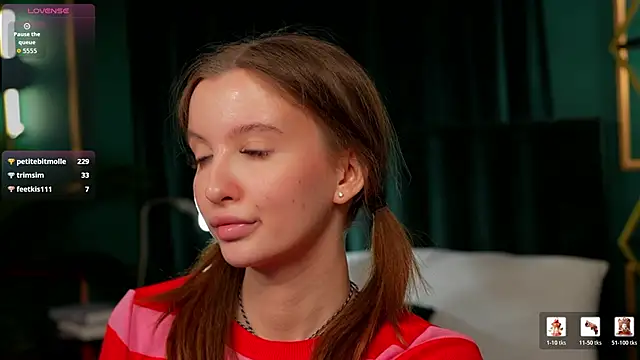 Chat +18 de Layla_Bloom ao vivo