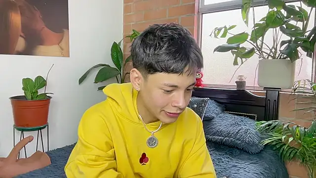 Andy_Belier23's Webcam Show