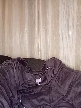 Alexdaniel89: απευθείας συνομιλία ΧΧΧ