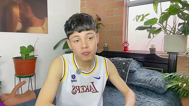 Andy_Belier23's Live XXX Chat