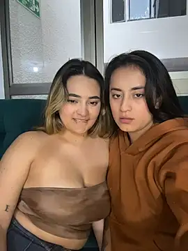 Antonella_Julieta Chat XXX live