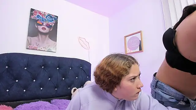 valeria_and_zoe's Live XXX Chat