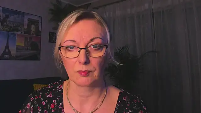 vanessa_chat: διαδικτυακό σόου στην κάμερα