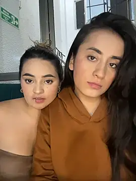 Antonella_Julieta Adlı Modelin Canlı XXX Sohbeti