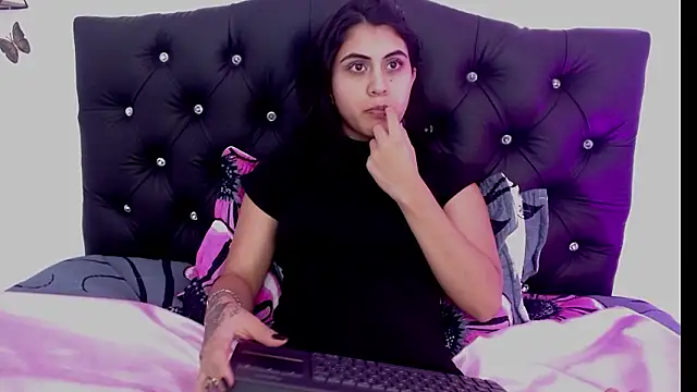 Chatroom XXX en direct de Coral_Villalobos