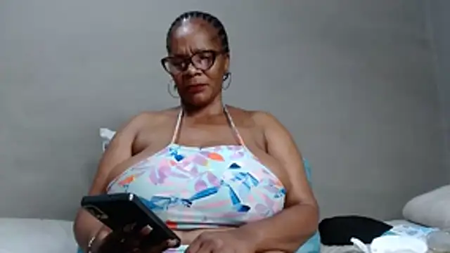 BustyMelonssXXXX: απευθείας συνομιλία ΧΧΧ