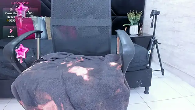 Živý XXX chat Dantzel_