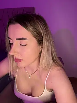 -IrisBlair- Chat XXX in diretta