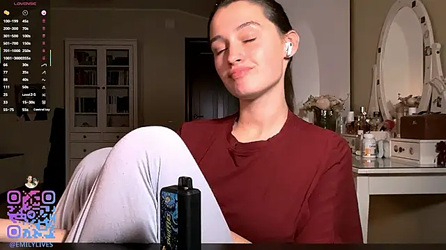 DarlineBrustera's Live XXX Chat