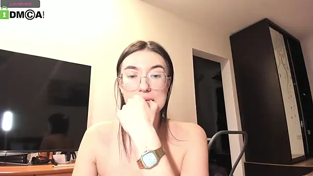 _uruniverse Adlı Modelin Canlı XXX Sohbeti