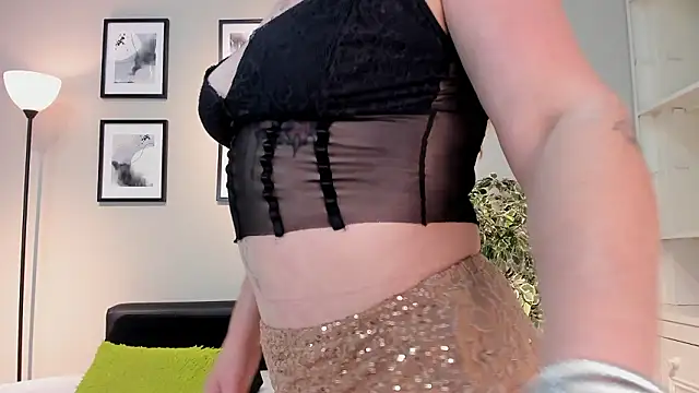 HannaBrave Adlı Modelin Canlı XXX Sohbeti