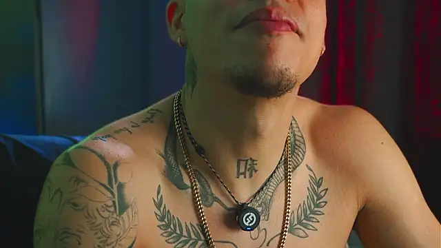 AlphaMasterXxx live XXX chat