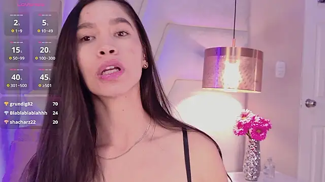 JuliaaVega's Live XXX Chat