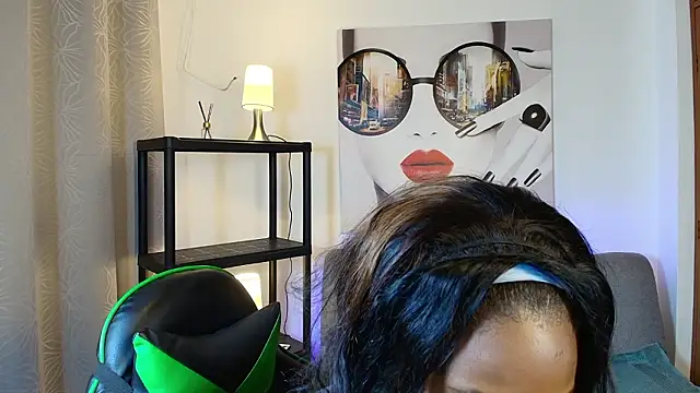 แชท XXX สดของ Karol_Cherry