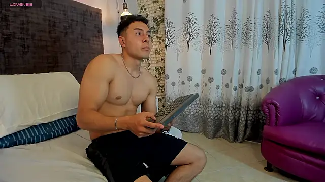 baby_west Webcam show