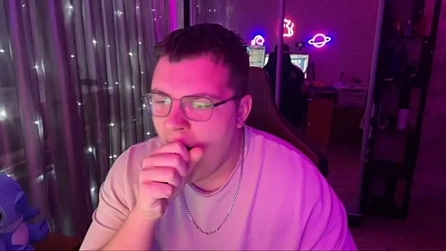 EricKnight1 – Live XXX-chat