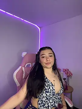 Nahia_Brm Adlı Modelin Canlı XXX Sohbeti