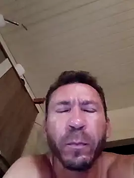 Онлайн чат XXX RobertoLuiz84