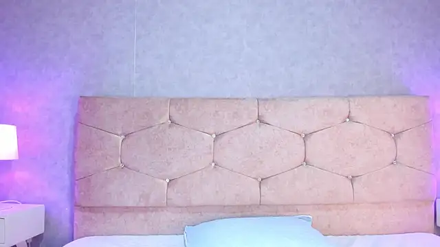 Chloe_Miiler élő XXX-chatje