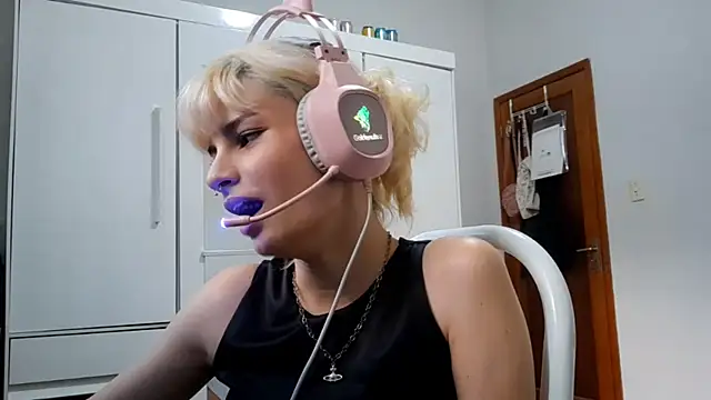 Czat XXX na żywo – JustinCerqueira