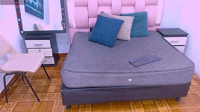 XXX chat uživo modela Blass_Black