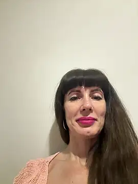 LadyLuxLover Adlı Modelin Canlı XXX Sohbeti