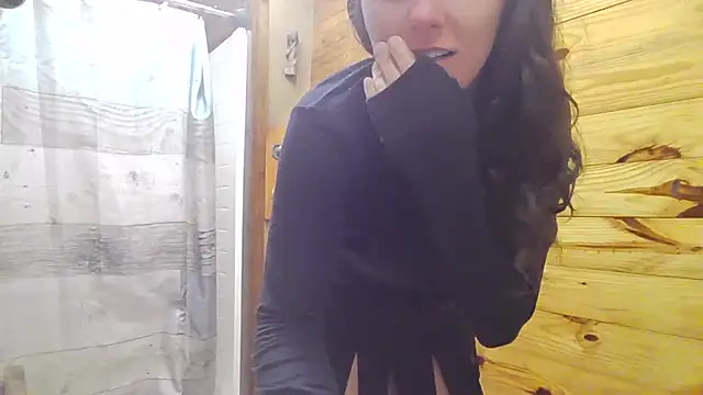 brunettebabexo3 即時 XXX 聊天