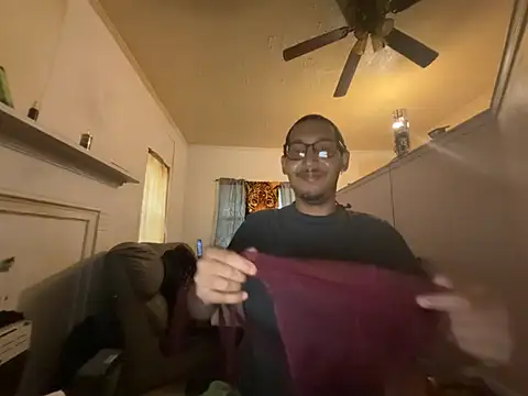 ThrowedWorldWide 라이브 XXX 채팅