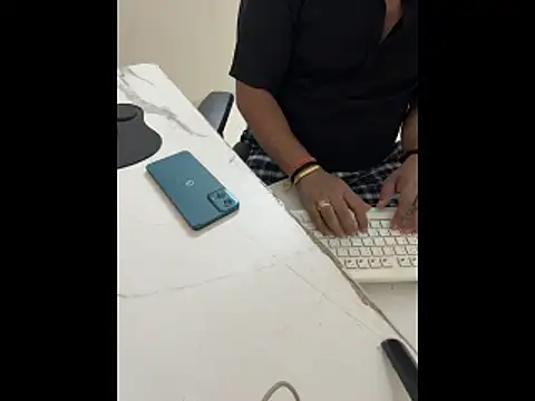 دردشة FlirtyxBoy الجنسية المباشرة